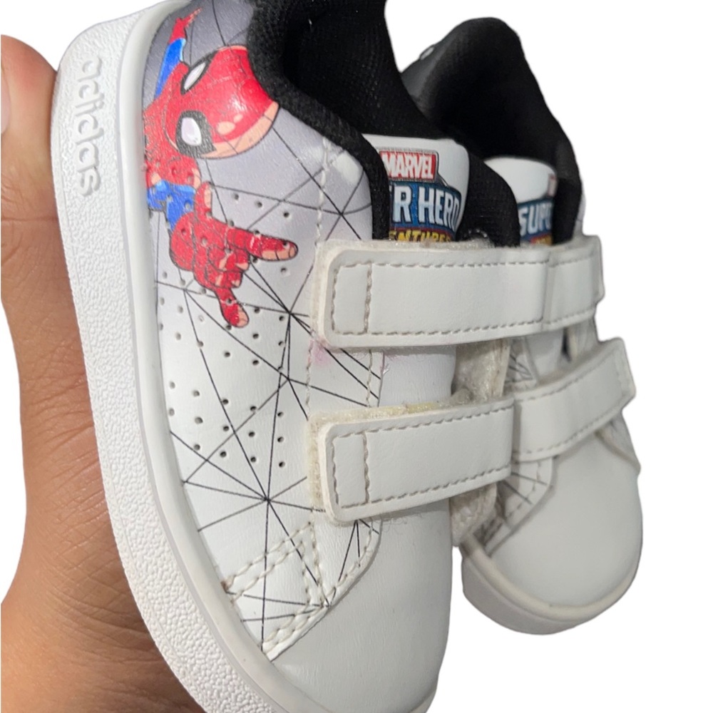 Spider-Man Adidas - Picture 3 of 3